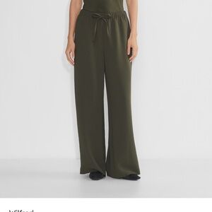 Aritzia Wilfred Lodge Pant dark olive size medium brand new tags still on